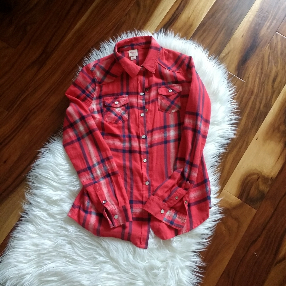 Plaid snap shirt
